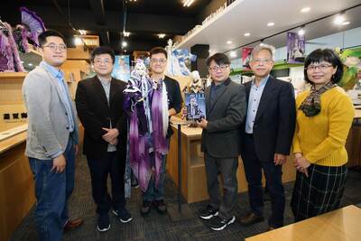 靜宜產學合作「霹靂英雄戰場特展」 深入校園數位新世代圖片
